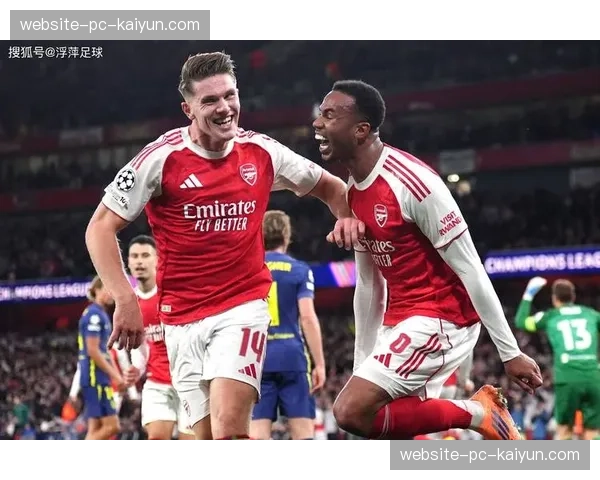 战术瞬间：阿森纳边锋萨卡内切射门击中横梁，马竞逃过一劫